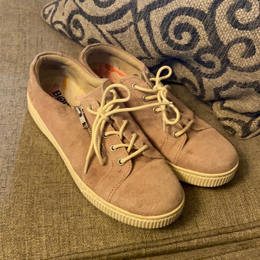 🌼 Born size 9